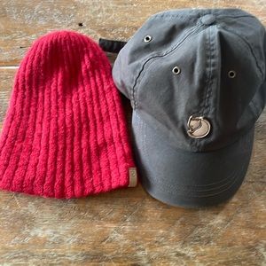2 small Fjallraven hats
